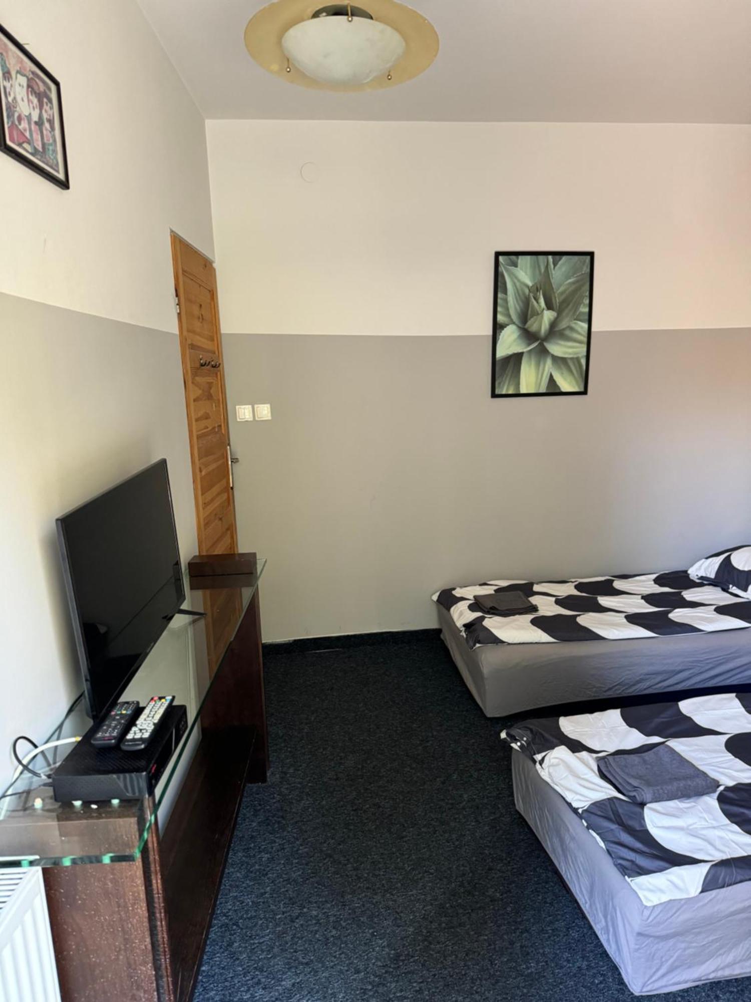 Wilanowska Hostel Warsaw Luaran gambar