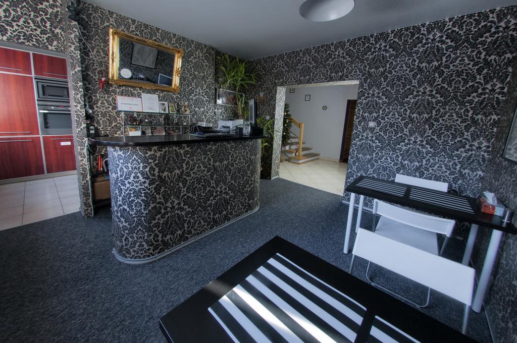 Wilanowska Hostel Warsaw Luaran gambar